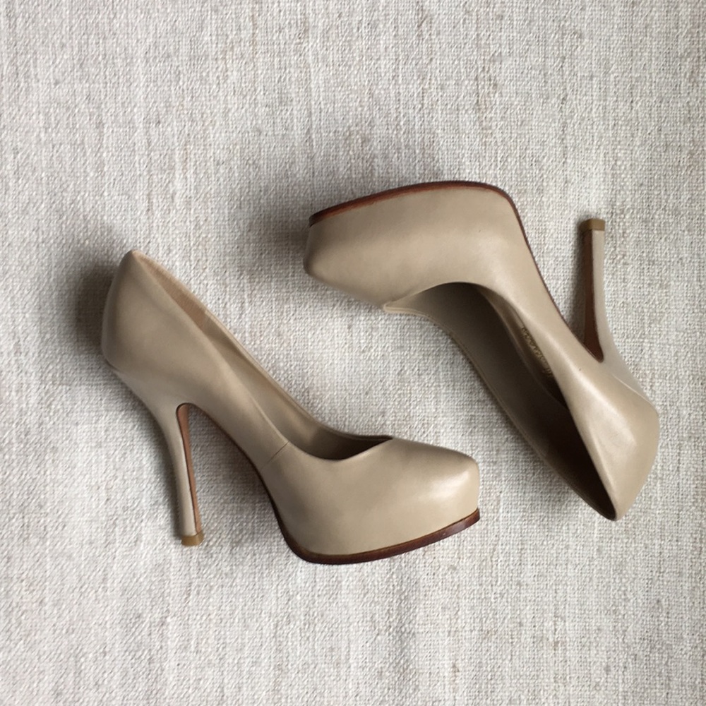 Guess by Marciano Nude Pumps